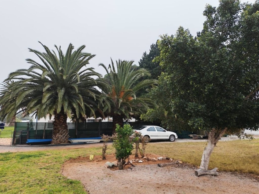 4 Bedroom Property for Sale in Koekenaap Western Cape